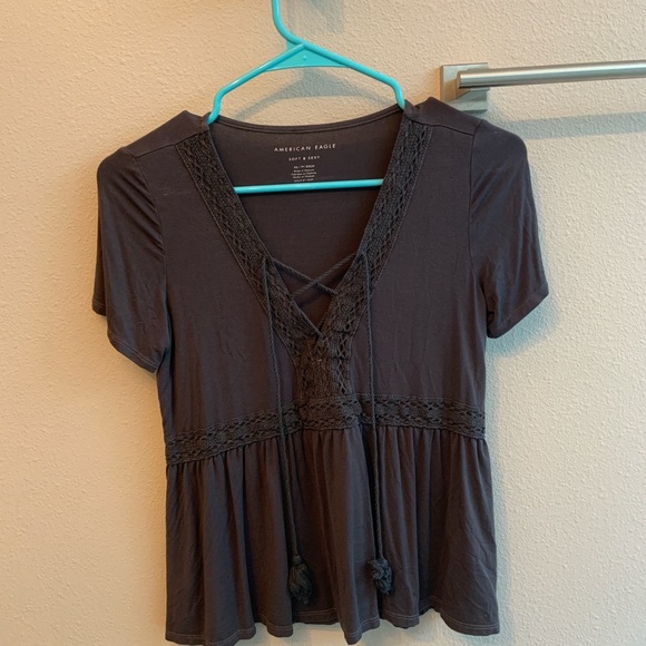 AE tie up top - Picture 3 of 4